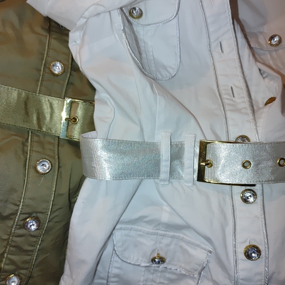 Beautiful NWOT $19 or 2/$32 button-down blouse with removable belt M - Picture 4 of 6